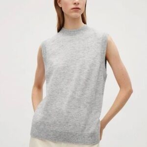COS Light Gray Sleeveless Knit Sweater Vest